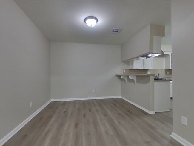 Photo - 10406 Kirkwren Dr