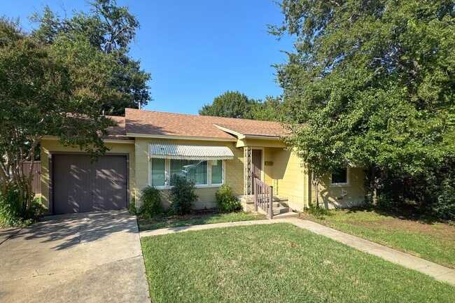 Photo - 718 Cordell St