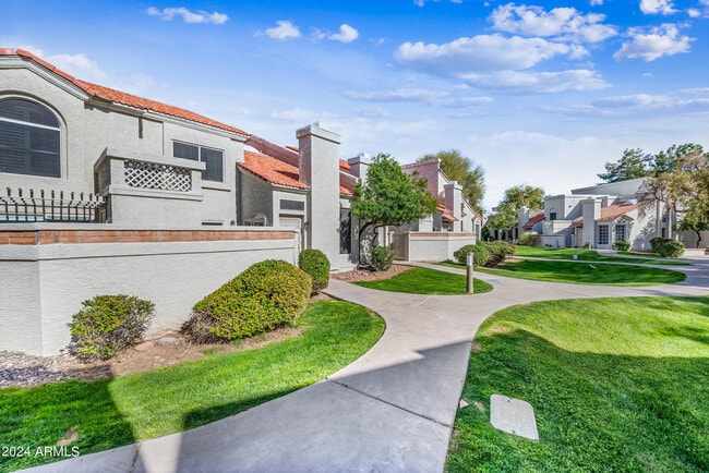 Photo - 1717 E Union Hills Dr Unidad 1052