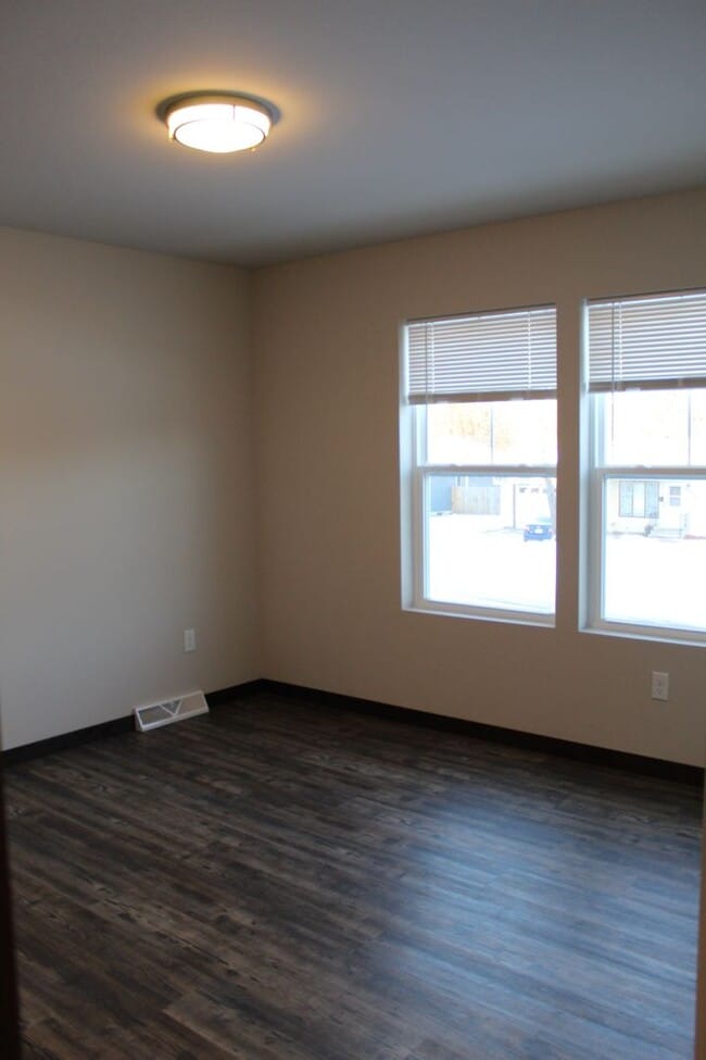Photo - 1041-1043 S 12th Ave Unit 1041
