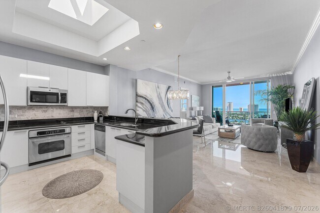 Photo - 2640 Lake Shore Dr Unit 2215