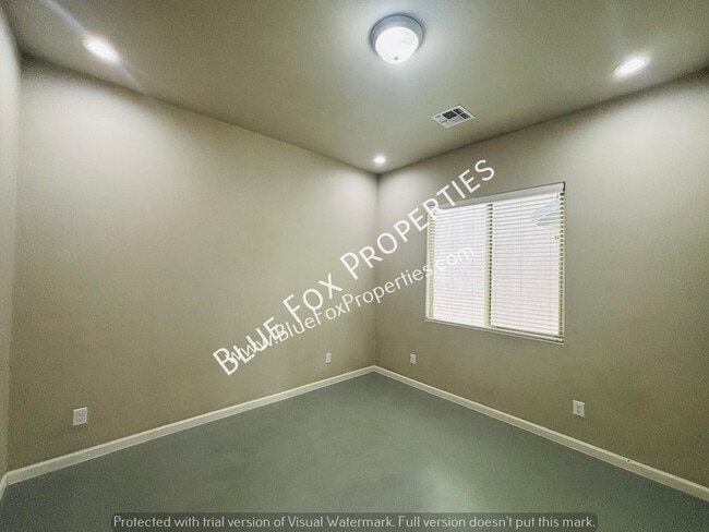 Photo - 149 E Stone Ct