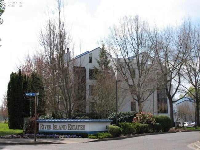 Photo - 2 Bedroom Condo In Fantastic Location!