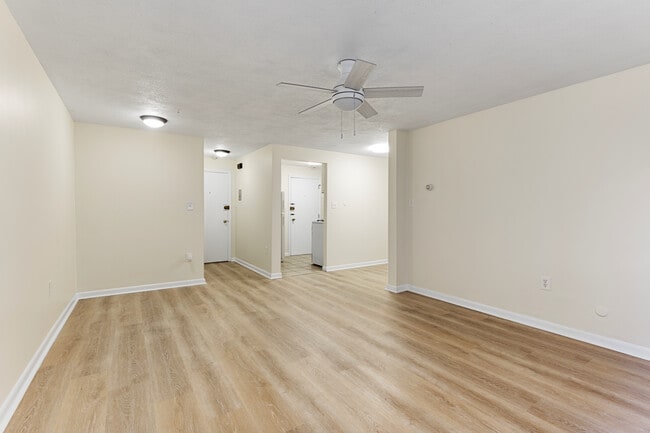 Photo - 354 Market St Unit 4