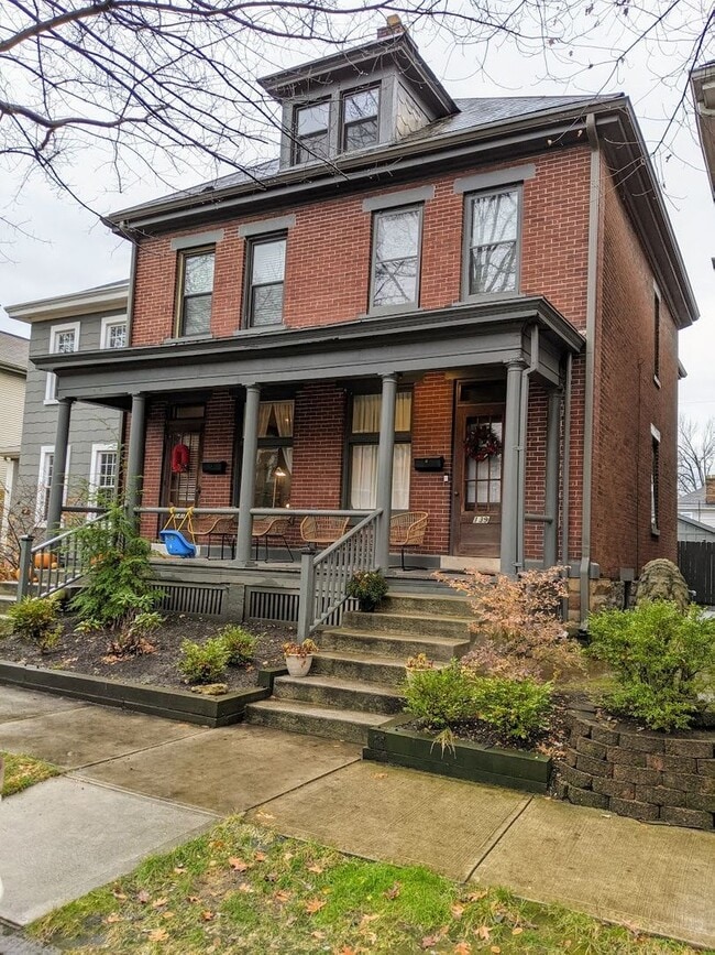 Building Photo - 139-141 E. Mithoff St Unit 141 E. Mithoff St Rental