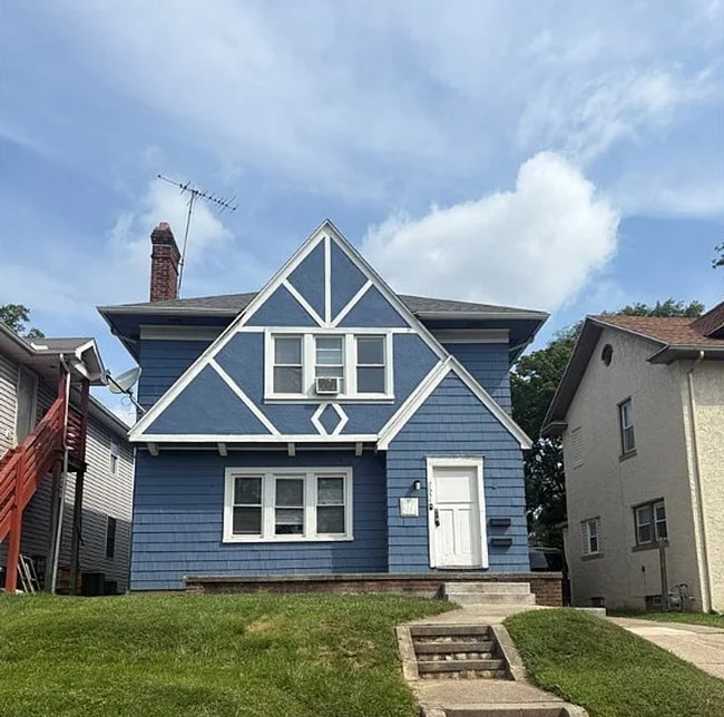 Building Photo - 2634 Calverton Rd Unit 2634 Calverton Road Lower Rental