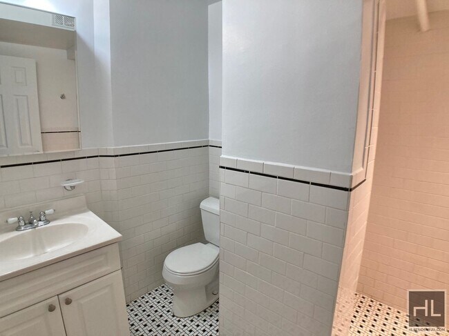 Photo - EAST 84 STREET