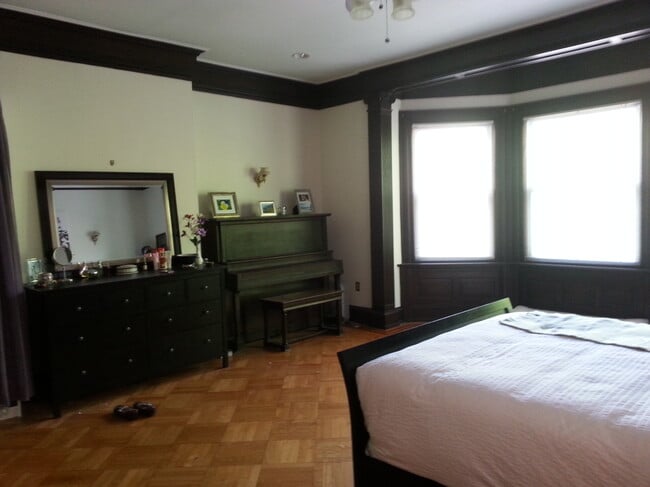 Photo - 4232 Spruce St