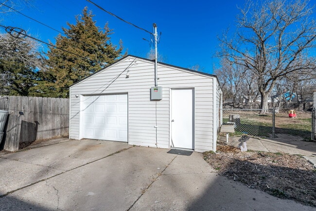 Photo - 3604 W Central Ave