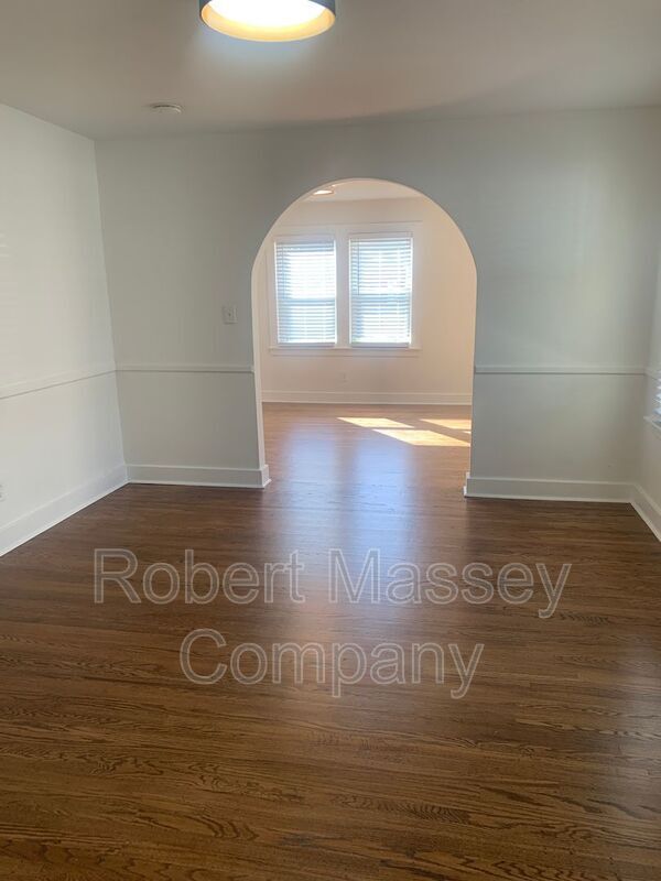 Photo - 127 McCready Ave