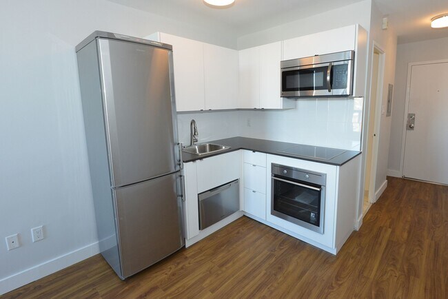 Building Photo - 800 Richmond St W Unit 1116