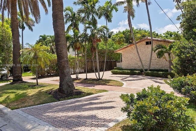 Photo - 5830 Pine Tree Dr