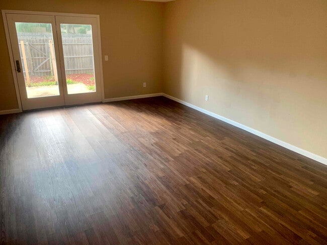 Photo - 2755 Pin Oak Dr