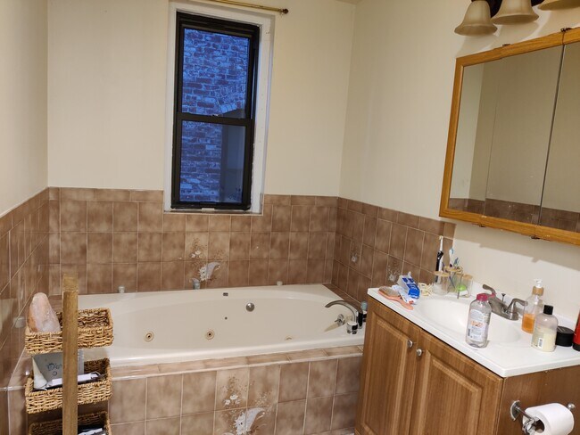 Photo - 1426 Commonwealth Ave Unidad 1