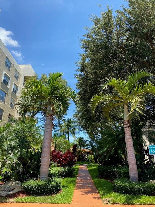 Photo - 13120 SW 92nd Ave Unit B-414