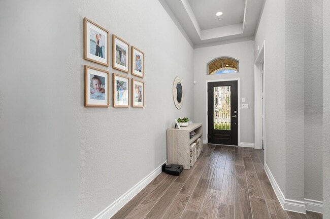 Photo - 6105 Fadden Rd