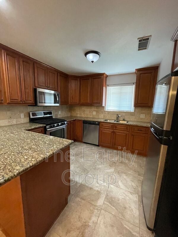 Photo - 708 S Peggy St