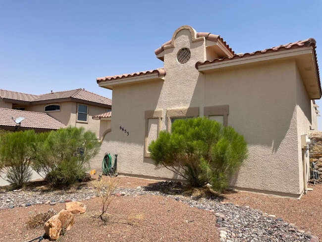 Photo - "Charming El Paso Oasis: 3-Bedroom Retreat...
