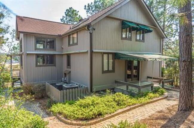 Photo - 19 Shenecossett Ln