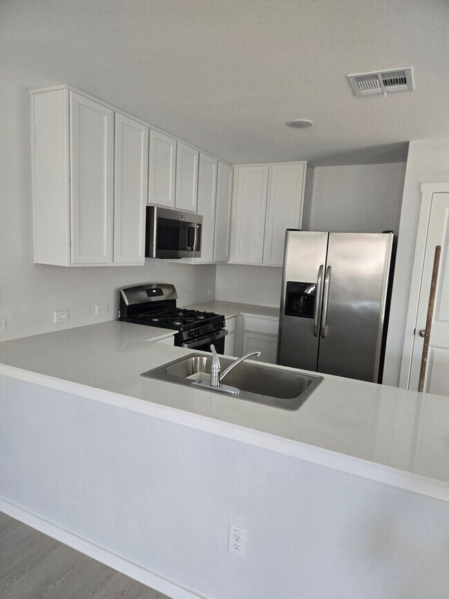 2754 Jasper Stone