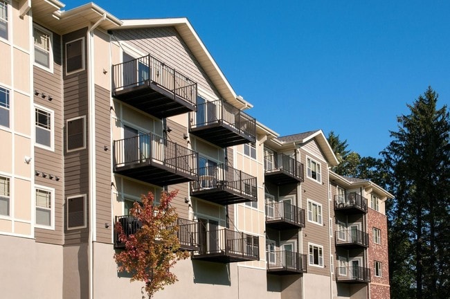 Lakeville Pointe Apartments