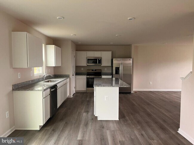 Photo - 801 Otero Ln