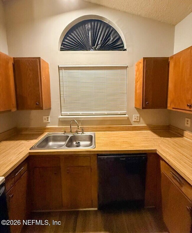 Photo - 1261 Montecello Dr