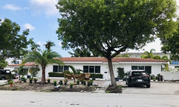 Photo - 3221 NE 7th St