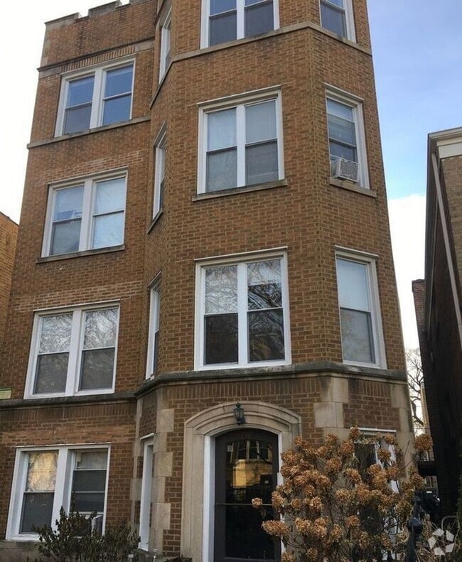 Building Photo - 1757 W North Shore Ave Rental