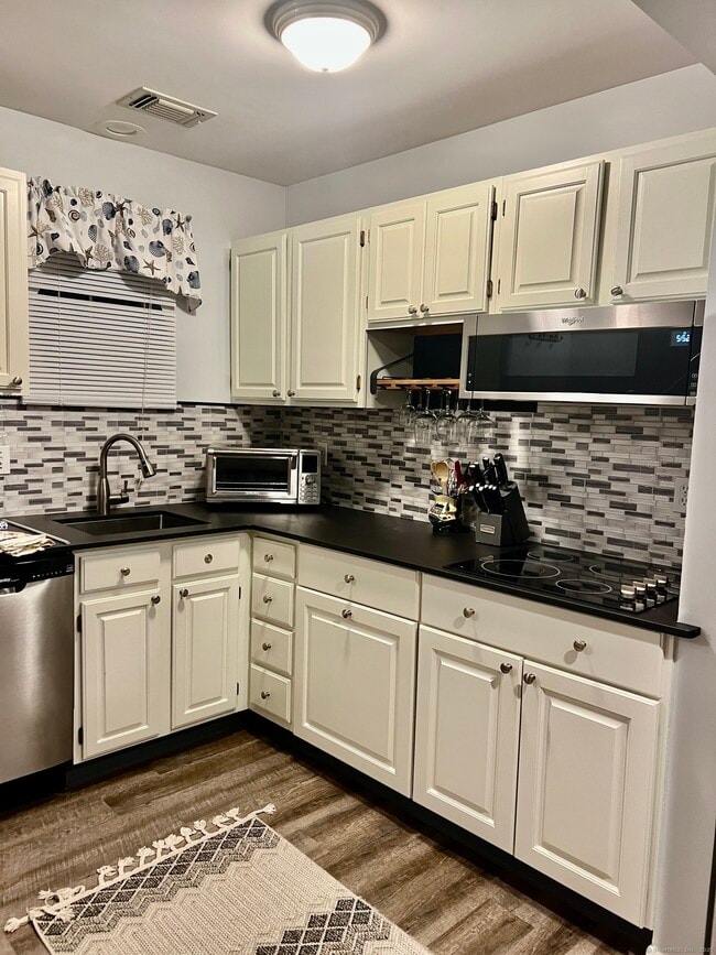 Photo - 1623 Old Pond Ln Unidad 1623