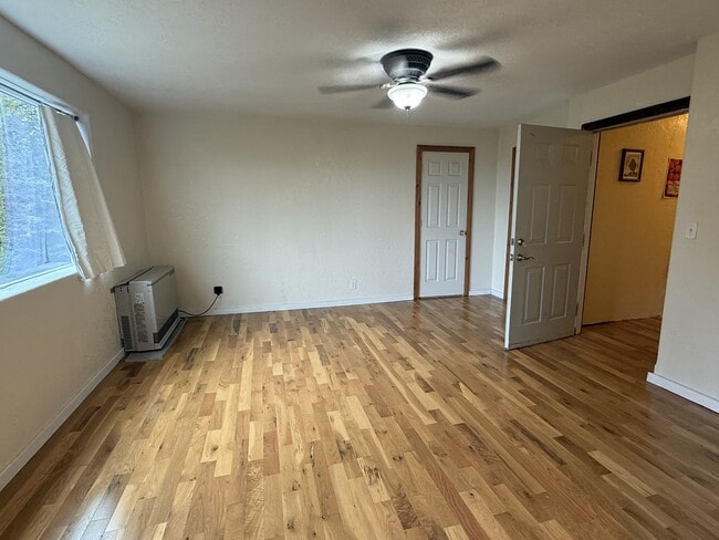 Photo - 65590 Nikolaevsk Rd