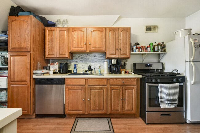 Photo - 5820 Alder St Unit 3