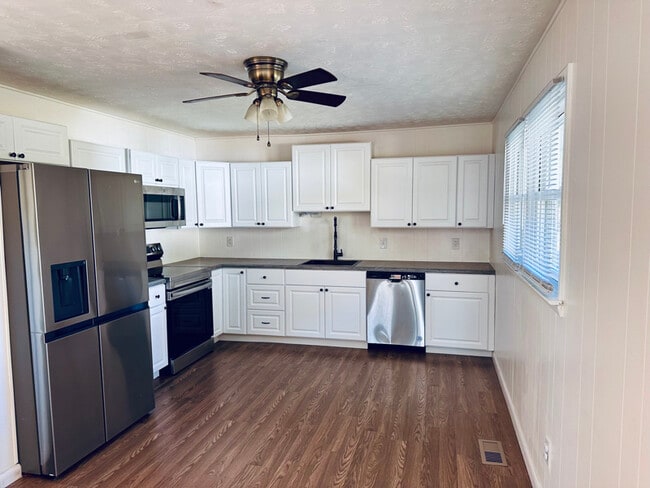 Photo - 7 Princeton Dr