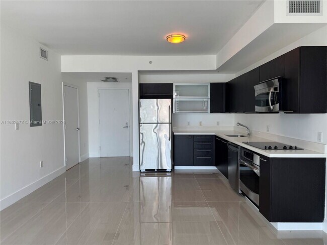 Photo - 90 SW 3rd St Condo