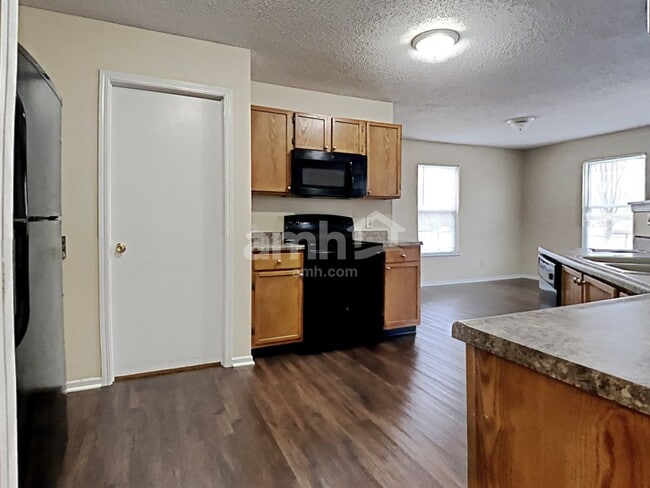 Photo - 8450 Ash Grove Dr