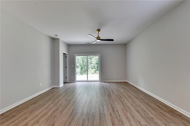 Photo - 175 Grey Falcon Ave