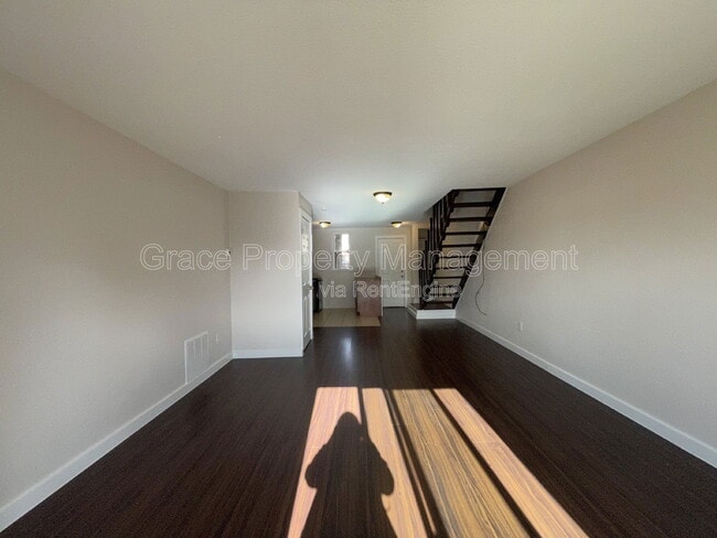 Photo - 1125 Sir Galahad Dr Unit C