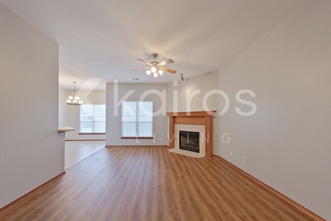Photo - 529 Loyd Ln