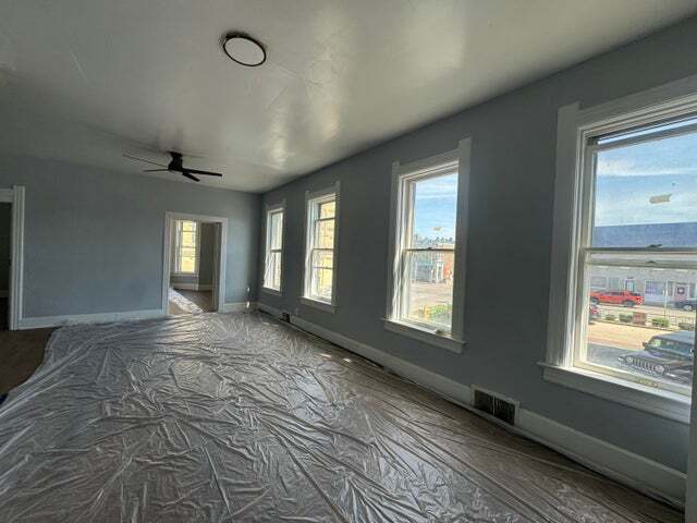 721-725 S 9th St