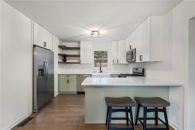 Photo - 3142 Chamblee Gap Rd