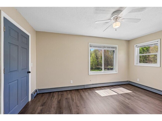 Photo - 17256 Kenyon St NE