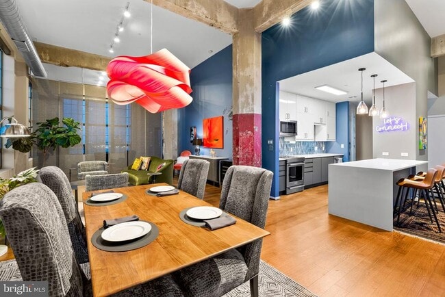 Photo - 1200 Steuart St Unidad 1511