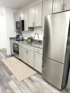 Photo - 585 Essex St Unit 423