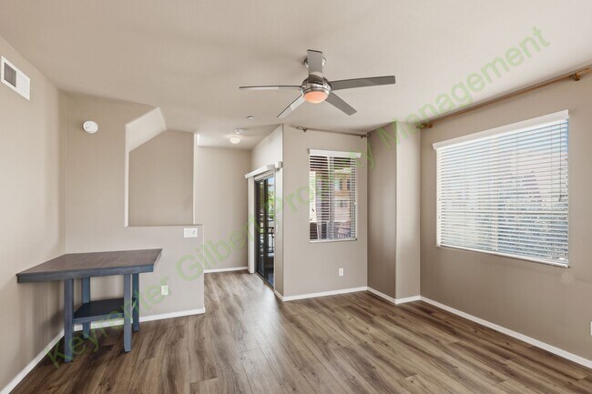 Photo - 900 S 94th St