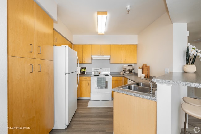 Photo - Clyburn at Stapleton