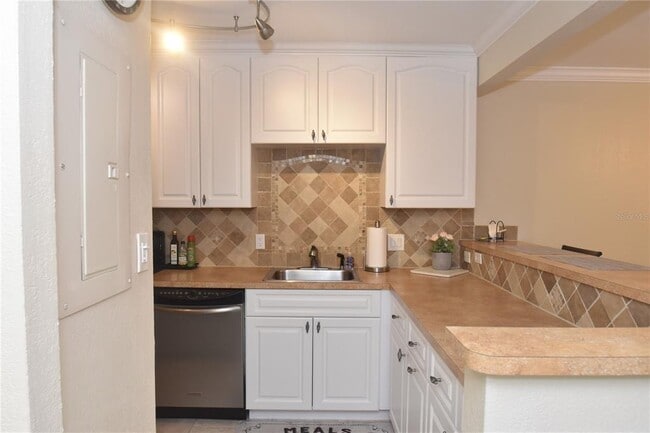 Photo - 3700 S Osprey Ave Unidad 315