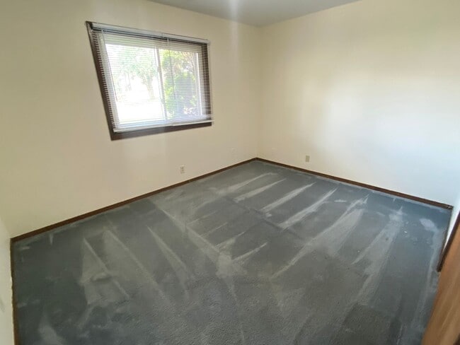 Building Photo - 3720/3722 Keith Cir Unit 3720