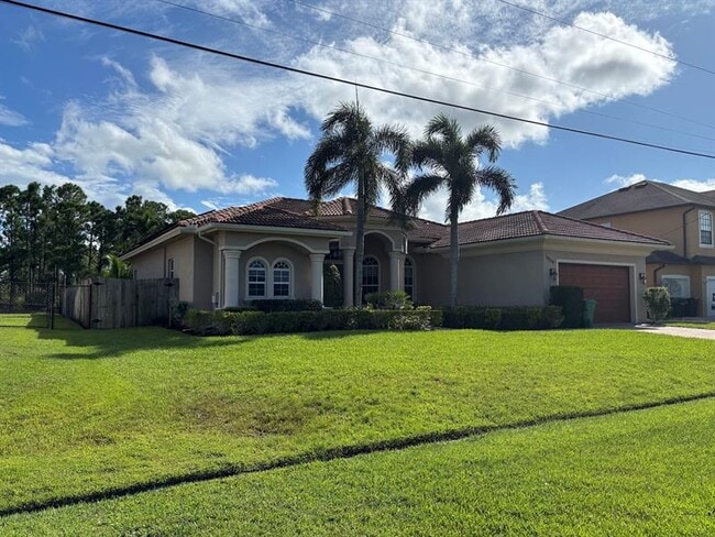 Photo - 5829 NW Zenith Dr