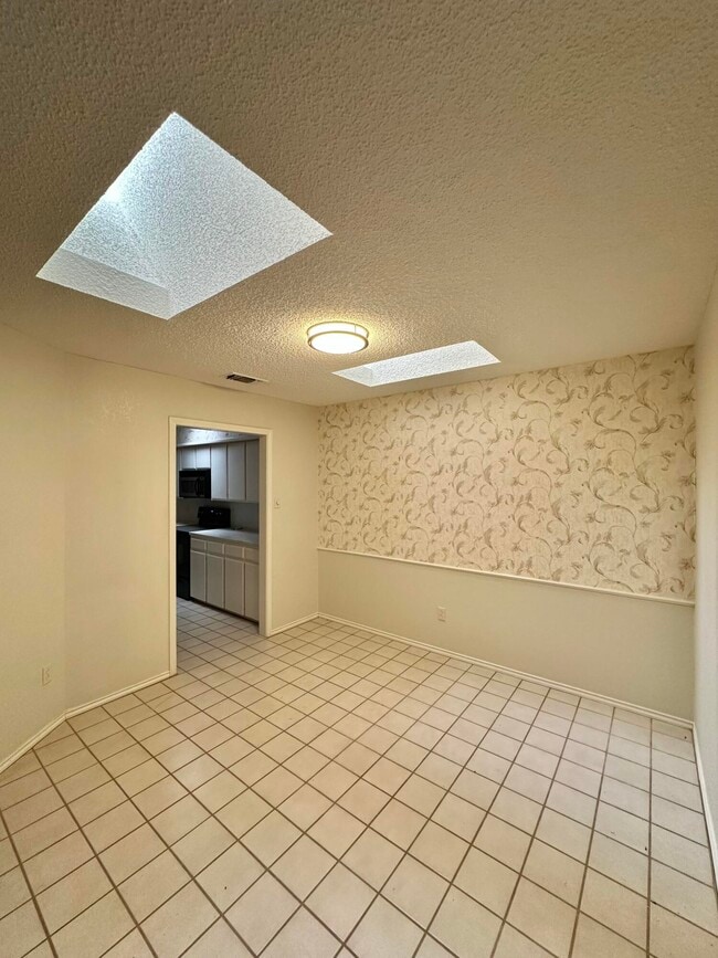 Photo - 106 N Troy Ave