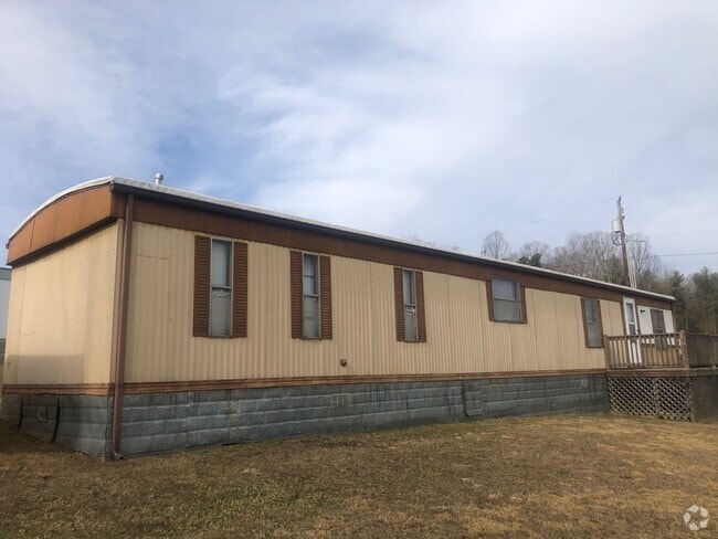 Building Photo - NO HUD NO SECTION 8 NO PETS Rental